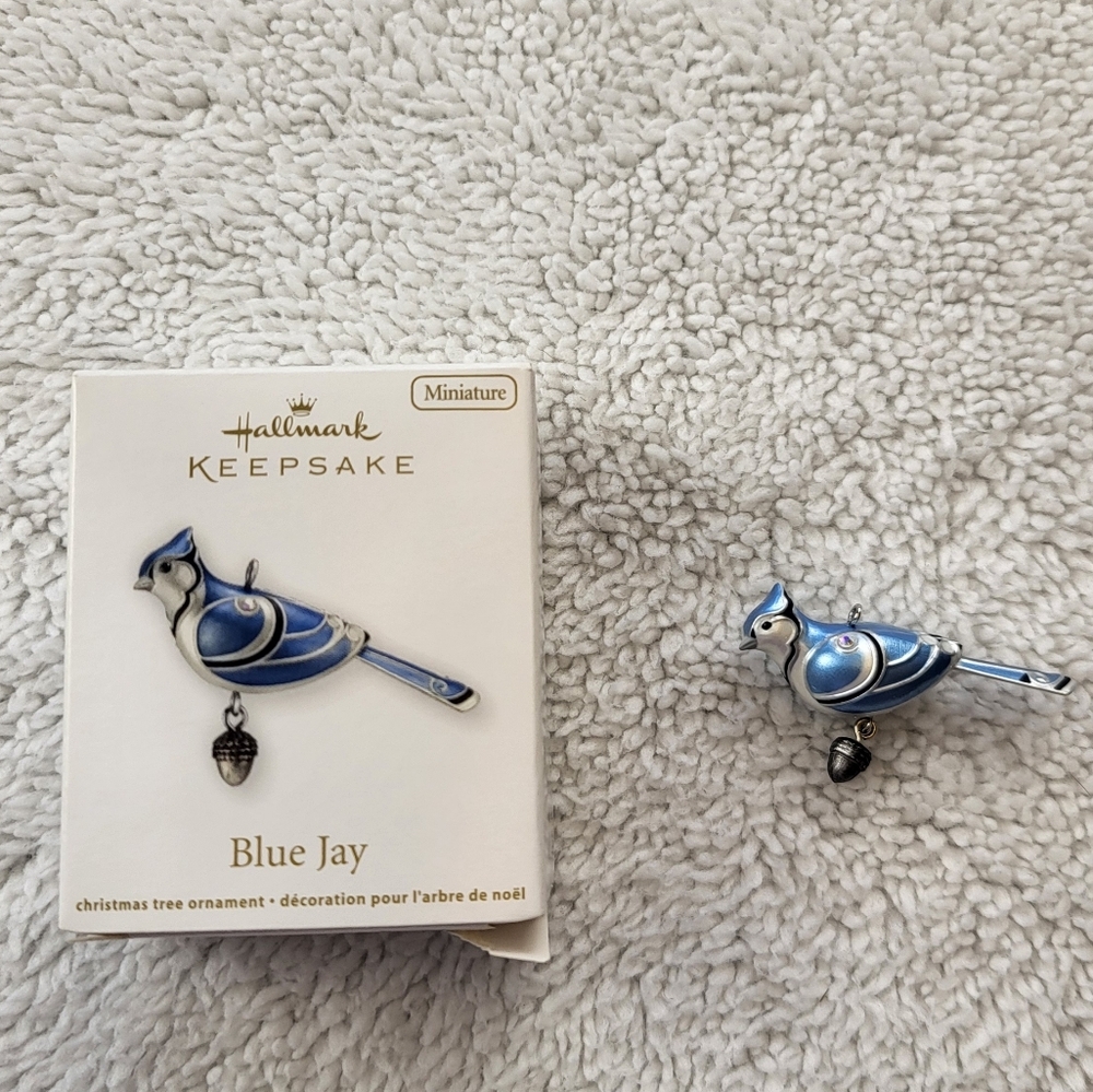 Hallmark Keepsake Blue Jay With Acorn Holiday Ornament (2012)